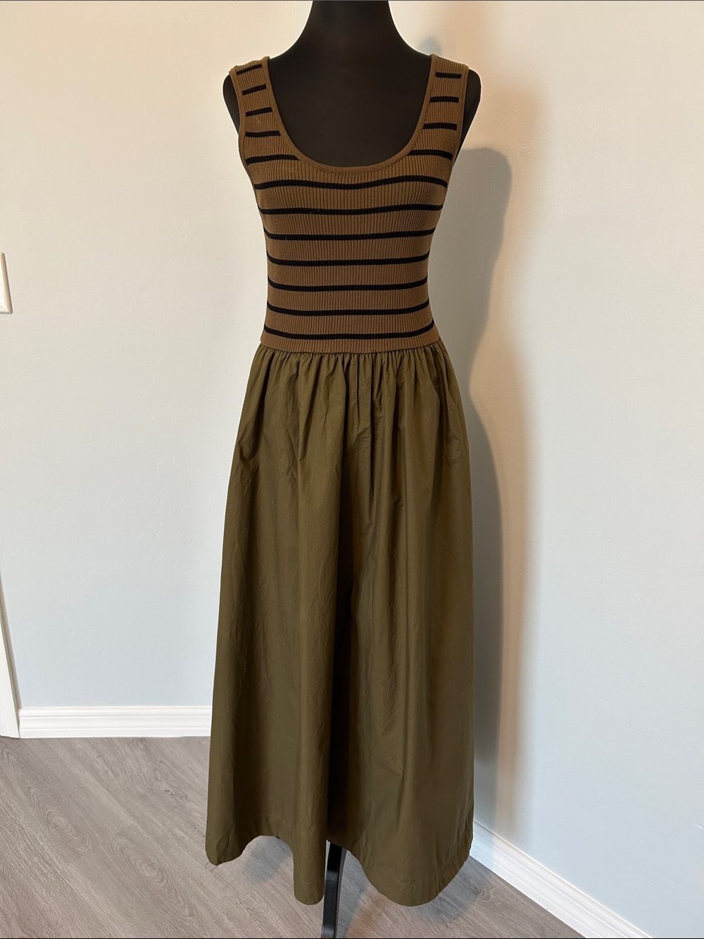 moon river brown sleeveless maxi dress Striped Size:Small-3T line silhouette. Product ID:AP1E213105_AB684_M Zapaka Women Sky Blue